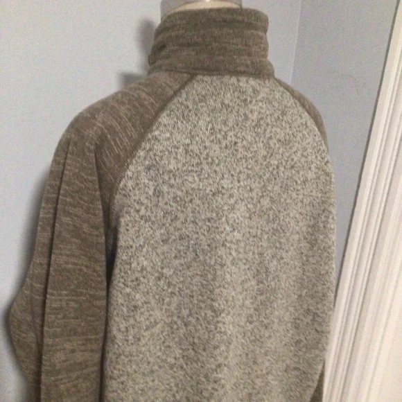 Unisex Patagonia Two-Tone Fleece Pullover - Picture 5 of 7